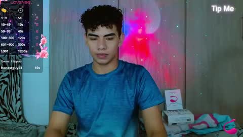 Snapshot of jaedasky_ chatting on 12.12.24 javi15 online show from 12.12.24