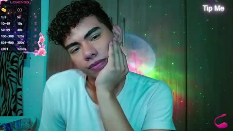 Snapshot of jaedasky_ chatting on 12.16.24 javi15 online show from 12.16.24