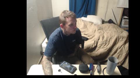 Snapshot of jake265897 chatting on 10.30.25 showingitoff online show from 10.30.25