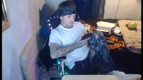 Snapshot of jake265897 chatting on 11.19.25 showingitoff online show from 11.19.25