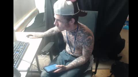 Snapshot of jake265897 chatting on 11.26.25 showingitoff online show from 11.26.25