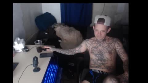 Snapshot of jake265897 chatting on 12.04.25 showingitoff online show from 12.04.25