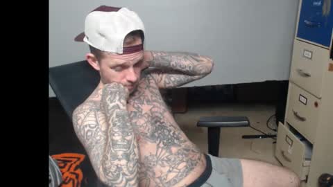 Snapshot of jake265897 chatting on 12.14.25 showingitoff online show from 12.14.25