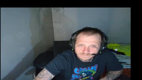 Snapshot of jake265897 chatting on 03.02.26 showingitoff online show from 03.02.26