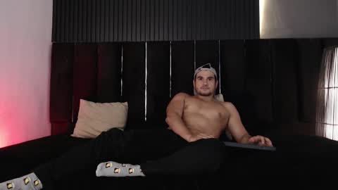 Snapshot of jake_muller1 chatting on 10.31.25 Jake online show from 10.31.25