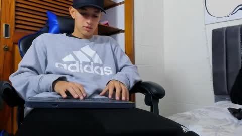 Hi guys im new 3 online show from 02.22.25