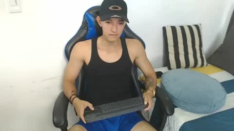 Hi guys im new 3 online show from 06.10.26