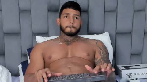 my name is sebas If you come here dont hesitate to say hello Im a guy who really likes having conversations and having hot online show from 02.25.25