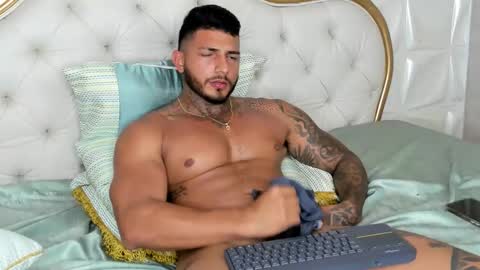 my name is sebas If you come here dont hesitate to say hello Im a guy who really likes having conversations and having hot online show from 03.02.25
