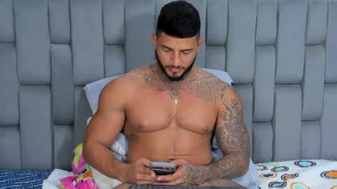 my name is sebas If you come here dont hesitate to say hello Im a guy who really likes having conversations and having hot online show from 05.09.26