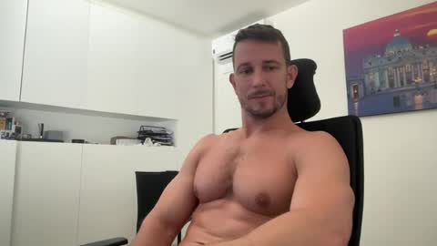 Muscle beast P online show from 08.07.26