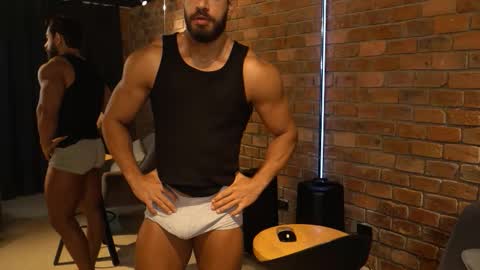 Snapshot of james_axel chatting on 10.25.25 James Axel online show from 10.25.25