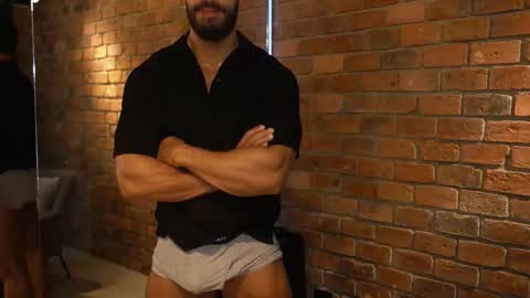 Snapshot of james_axel chatting on 10.26.25 James Axel online show from 10.26.25