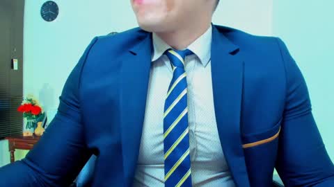 Snapshot of james_thick1 chatting on 12.09.24 James online show from 12.09.24