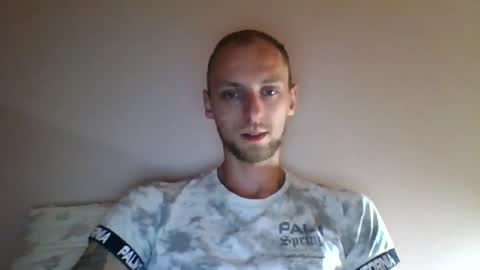 Snapshot of jamesengland23 chatting on 06.12.26 James England online show from 06.12.26