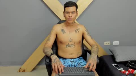 Snapshot of jamesinked_ chatting on 12.13.24 Jamesinked online show from 12.13.24