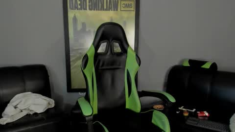 Snapshot of jamesinked_ chatting on 01.27.25 Jamesinked online show from 01.27.25