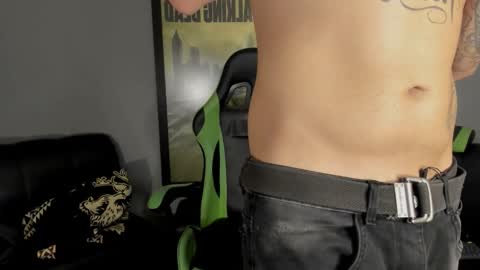 Snapshot of jamesinked_ chatting on 02.17.25 Jamesinked online show from 02.17.25