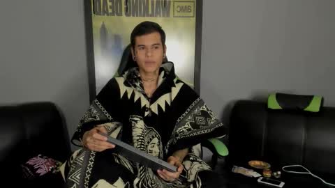 Snapshot of jamesinked_ chatting on 03.07.25 Jamesinked online show from 03.07.25