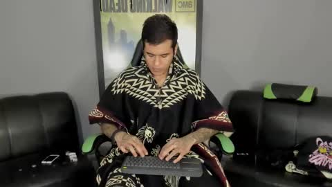 Snapshot of jamesinked_ chatting on 03.08.25 Jamesinked online show from 03.08.25