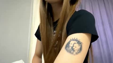 Snapshot of jamestica chatting on 09.12.25 Milena online show from 09.12.25