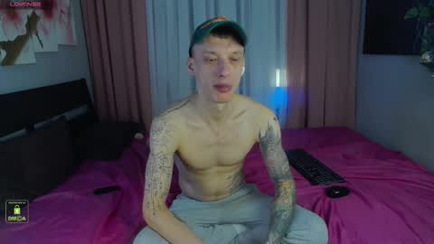 Snapshot of jamie_inked chatting on 01.08.26 jamie inked online show from 01.08.26