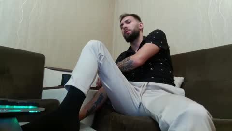 Snapshot of jamienoxus chatting on 02.08.25 Robbie online show from 02.08.25