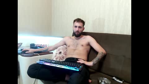 Snapshot of jamienoxus chatting on 02.16.25 Robbie online show from 02.16.25