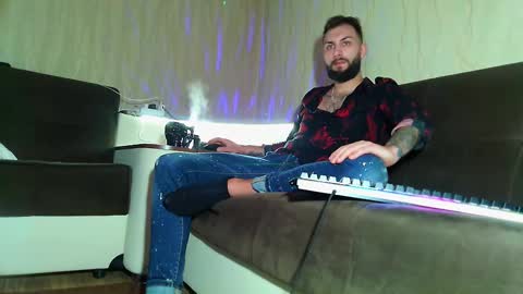 Snapshot of jamienoxus chatting on 02.25.25 Robbie online show from 02.25.25