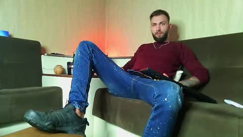 Snapshot of jamienoxus chatting on 03.08.25 Robbie online show from 03.08.25