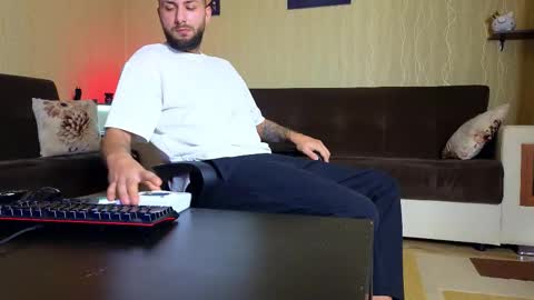 Robbie online show from 10.18.25