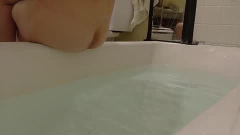 Snapshot of jamwarnerone chatting on 09.30.25 Bootyshows online show from 09.30.25