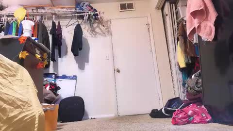 Snapshot of jamwarnerone chatting on 11.19.25 Bootyshows online show from 11.19.25