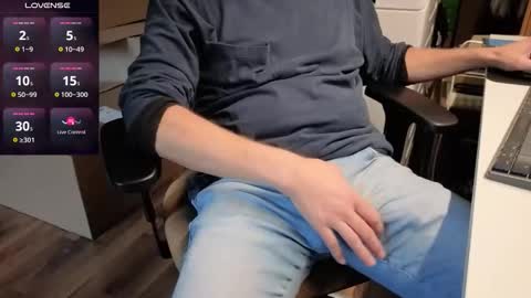 Snapshot of jan_martin chatting on 10.10.25 Jan Martin online show from 10.10.25