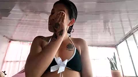 Snapshot of janariivera1 chatting on 12.20.25 janariivera1 online show from 12.20.25