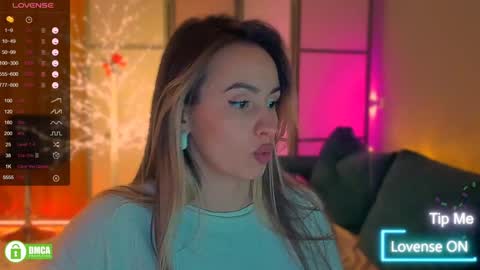 Snapshot of jane_bloempje chatting on 01.05.25 Jane and sheron online show from 01.05.25