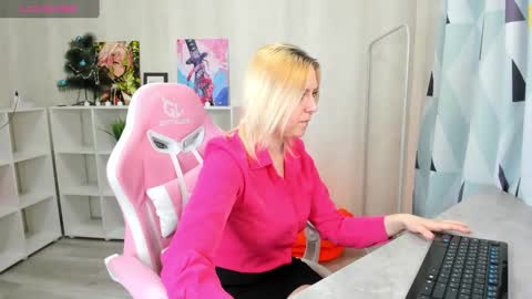 Snapshot of jane_broks chatting on 01.04.25 jane_broks online show from 01.04.25