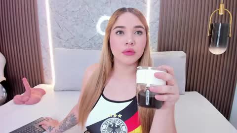 JANE CLOUDS online show from 06.04.26