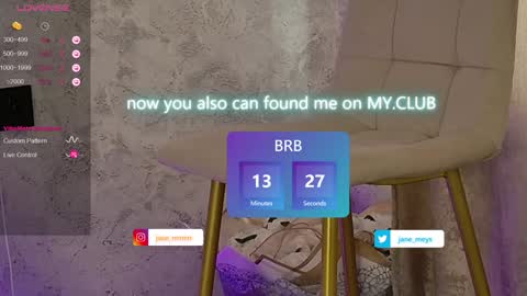 Snapshot of jane_meys chatting on 01.28.25 your kitty JANE roawww online show from 01.28.25