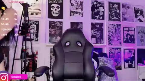 Jennifer online show from 07.23.26