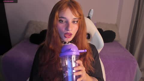 Snapshot of janee_lane chatting on 12.17.24 Jane online show from 12.17.24