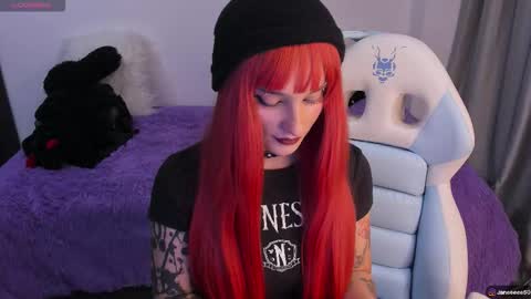 Snapshot of janee_lane chatting on 09.12.25 Jane online show from 09.12.25