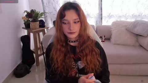 Snapshot of janee_lane chatting on 11.08.25 Jane online show from 11.08.25