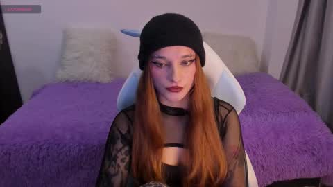 Snapshot of janee_lane chatting on 11.30.25 Jane online show from 11.30.25