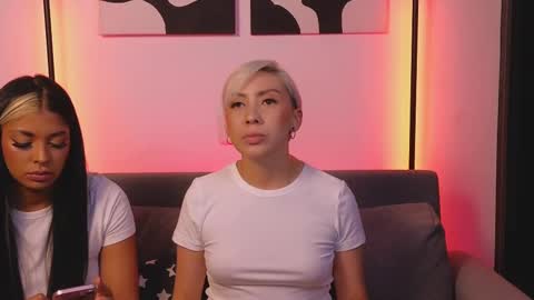 Snapshot of janehart_ chatting on 03.12.25 Jane online show from 03.12.25