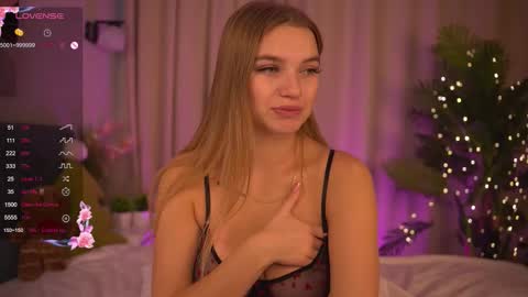 Day Alice Night Stella online show from 01.17.26