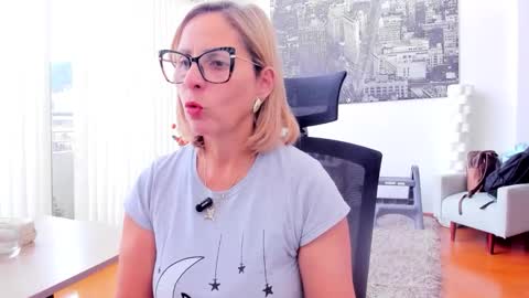 Snapshot of janeturner chatting on 01.10.26 JANE TURNER MILF online show from 01.10.26