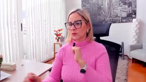 Snapshot of janeturner chatting on 01.14.26 JANE TURNER MILF online show from 01.14.26