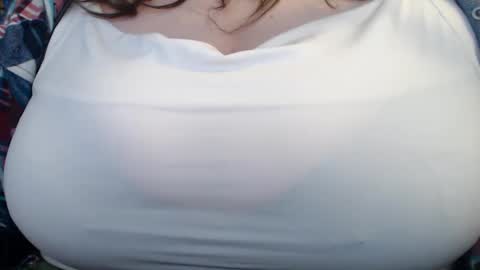 Snapshot of janevio chatting on 12.11.24 Jane online show from 12.11.24