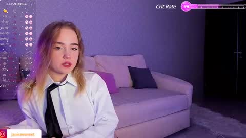 Snapshot of janice_sweet chatting on 02.10.25 Janice online show from 02.10.25